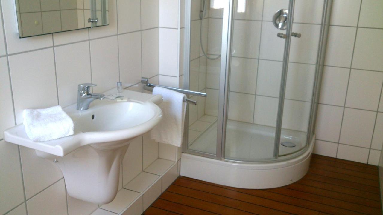 Hotel Kaiserhof Lehrte Esterno foto