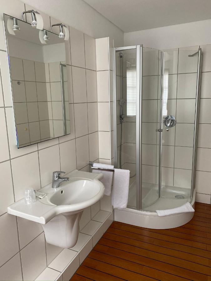 Hotel Kaiserhof Lehrte Esterno foto
